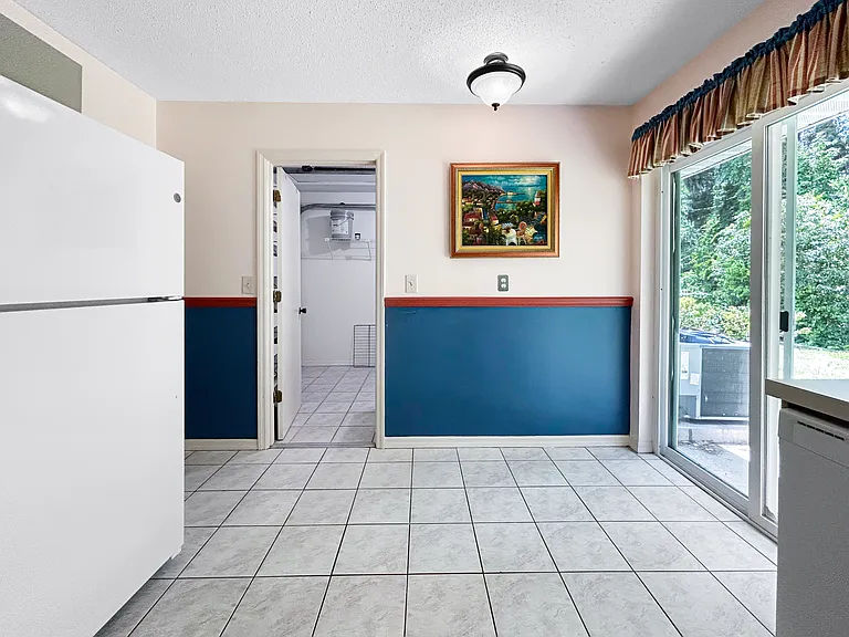 1750 Atrium Dr — Photo 6