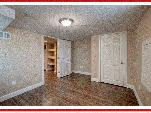 5th image of 3211 N Glencoe St #3209