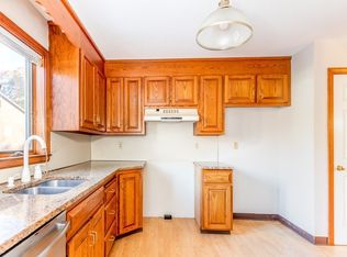 61 Candlewood Dr #61, Enfield, CT 06082