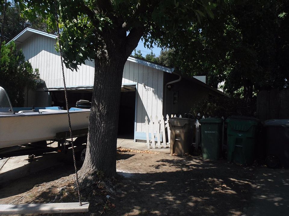 1st image of 203 Donner Dr