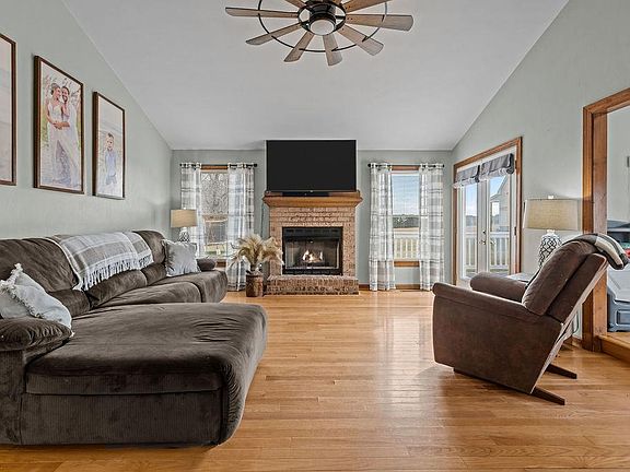 4th image of 16199 Drake Rd