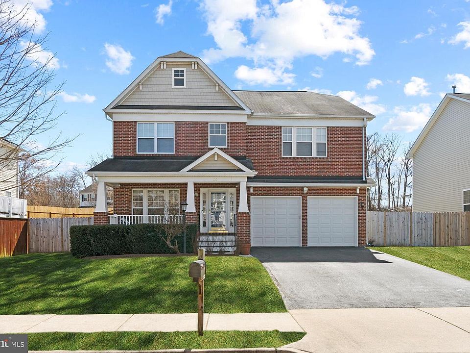 1st image of 20 Wiltshire Dr