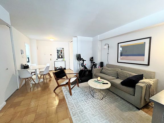 5th image of 245 E 63rd St APT 210