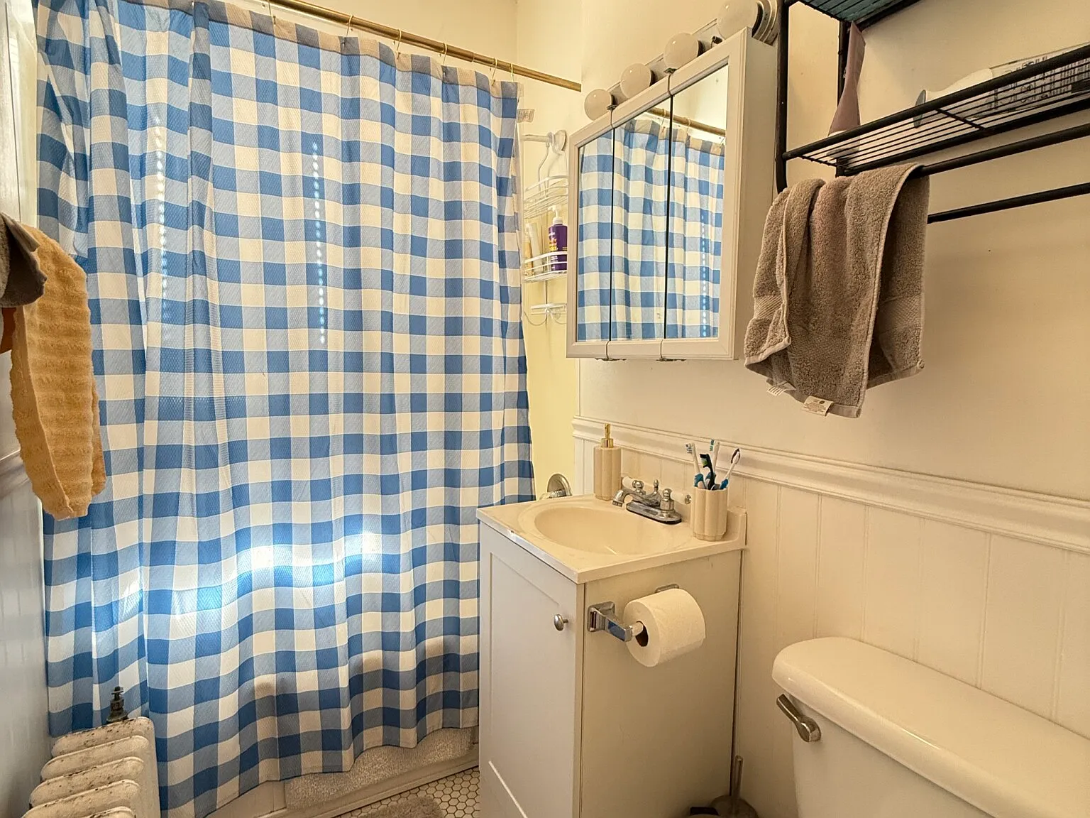 3 bed, 9999 sqft, $5,040 — Photo 2