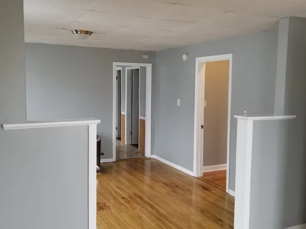 100 Fairmont Ave #3, Worcester, MA 01604