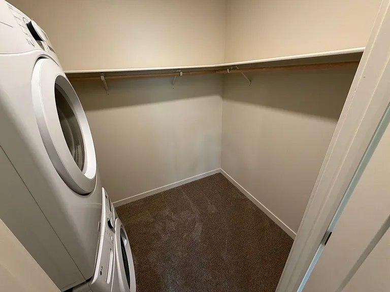 Lincoln St. Apartments — Photo 32