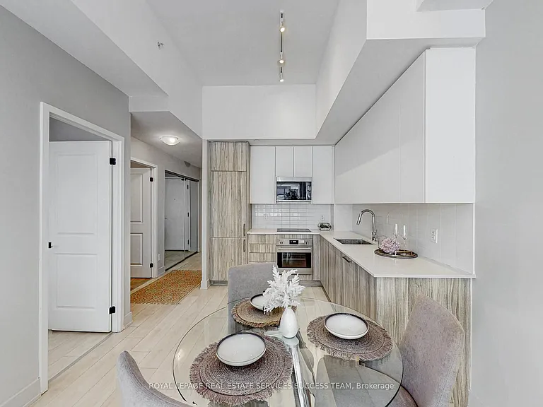 2485 Taunton Rd #447 — Photo 3