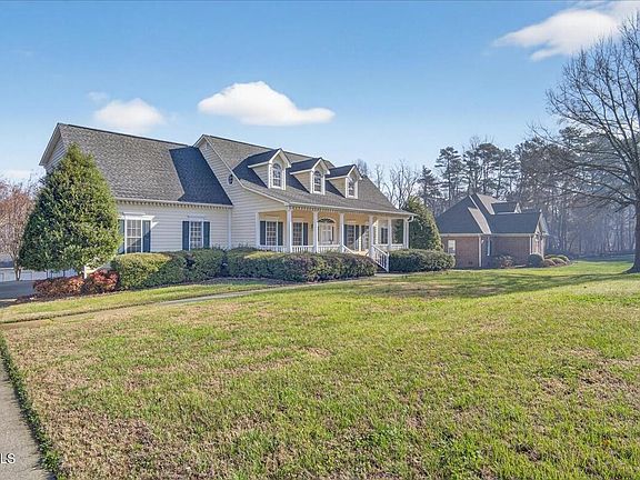 2nd image of 98 Lochridge Dr