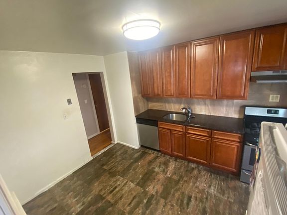 4th image of 80-30 232nd St