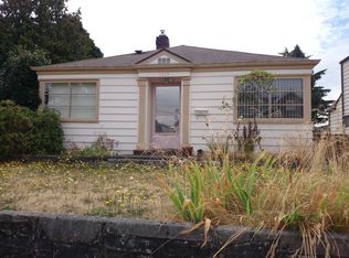 3929 SW Kenyon St, Seattle, WA 98136