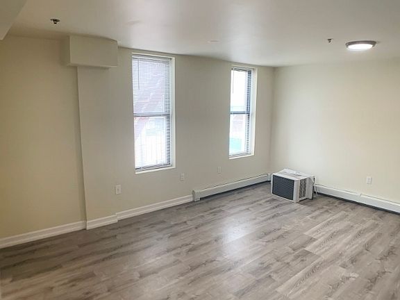 3rd image of 38-10 34th St #2