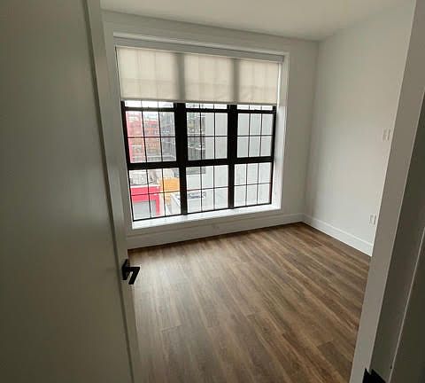 3rd image of 131 Alexander Ave #3E