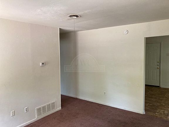 4th image of 804 Mary St