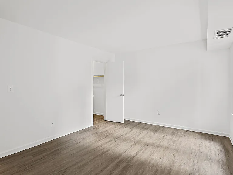 9629 Whiteacre Rd #B2 — Photo 10