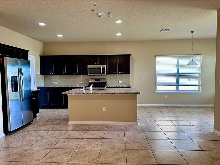 10211 Fulton Ave — Photo 2