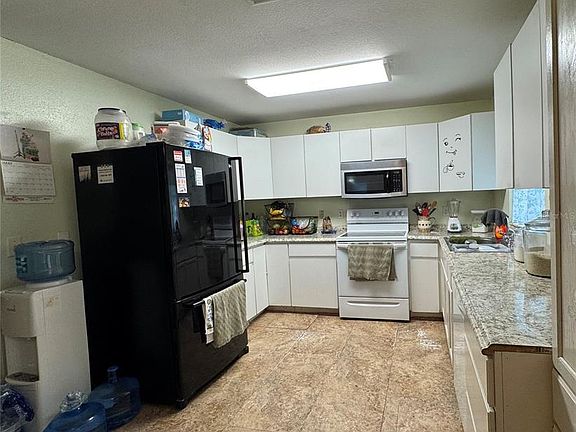 5th image of 12309 CAMBRIDGE AVENUE