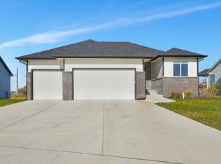 7156 E Pheasant Ridge St, Wichita, KS 67226