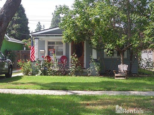 1st image of 424 Jacaranda Pl