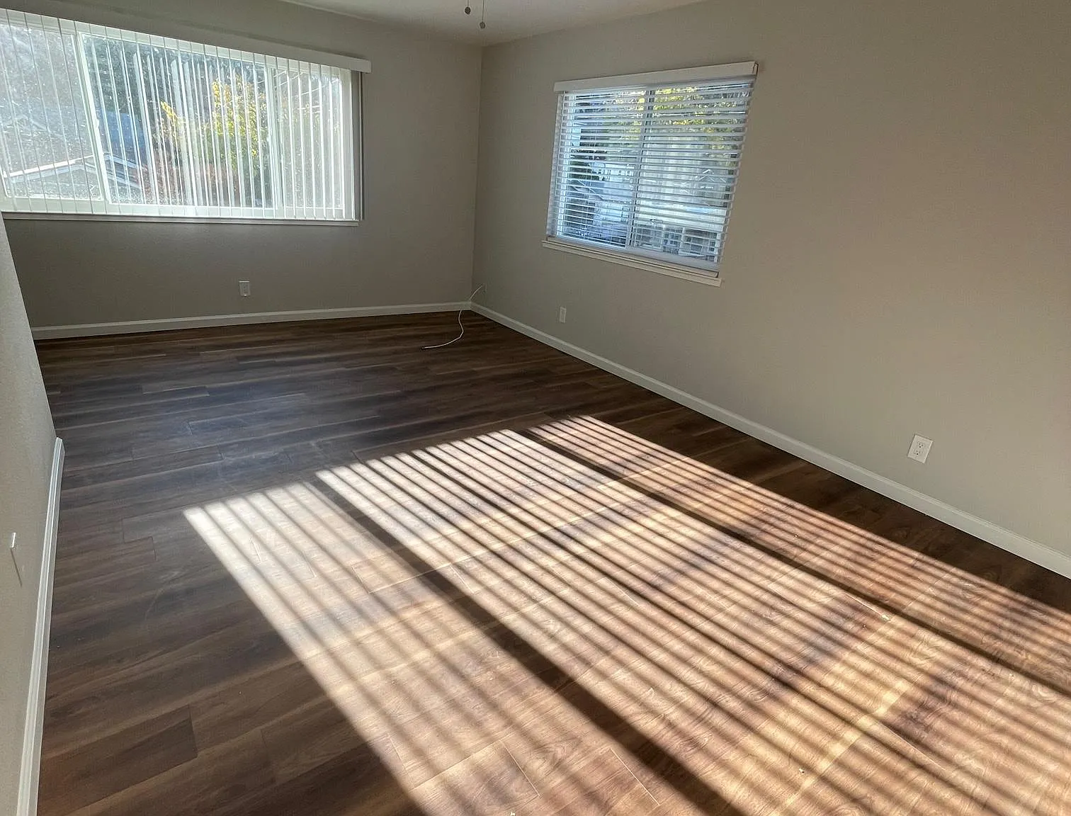 2 bed, 900 sqft, $2,400 — Photo 4