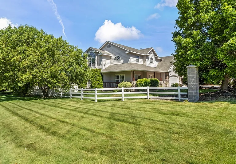 15081 Widgeon Ave — Photo 1