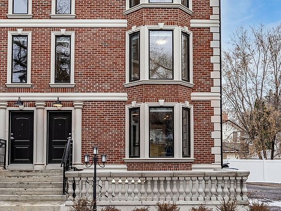 3rd image of 1007 Osler Street