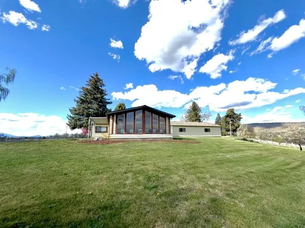 7904 Keller Rd, Klamath Falls, OR 97603