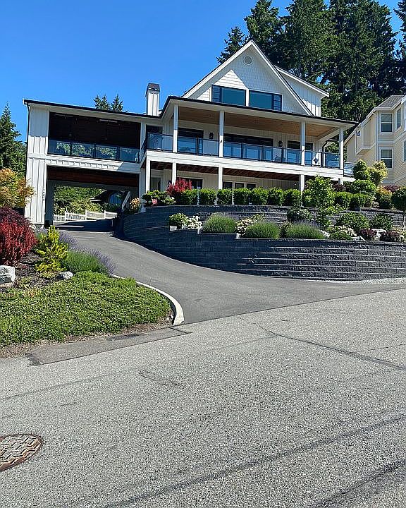 1st image of 19808 SE 32nd St