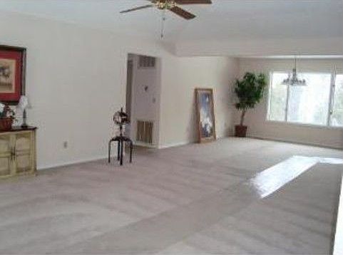 4th image of 2 Regent Ln
