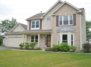 1420 Prairie Ct, North Aurora, IL 60542