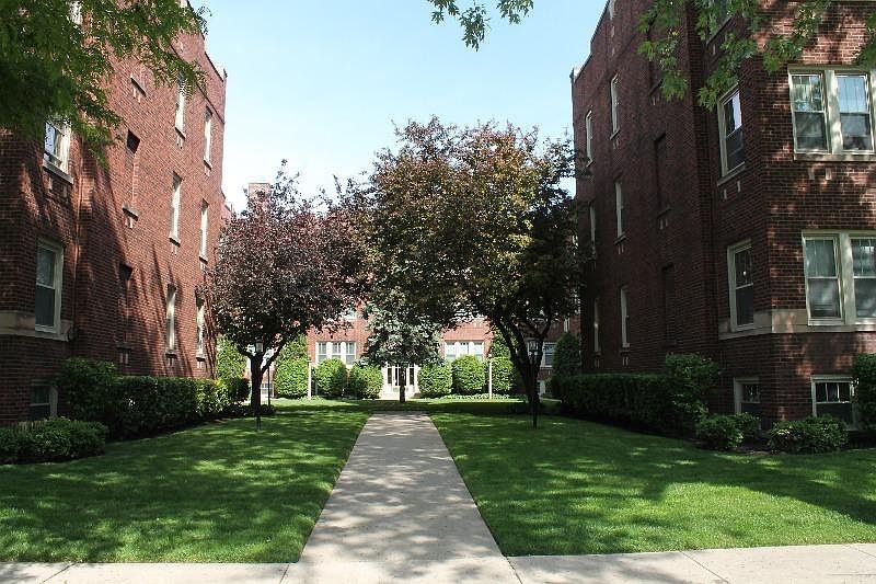 1st image of 132 N Humphrey Ave APT 3E