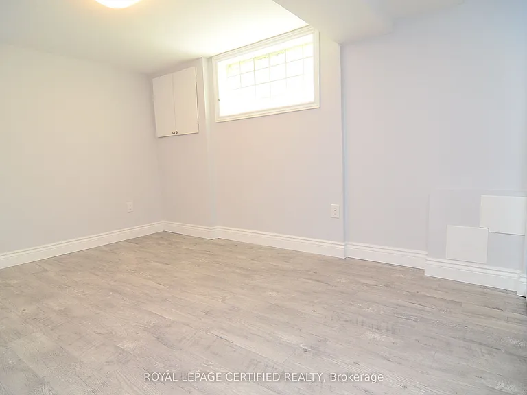 30 Blakemanor Blvd #BASEMENT — Photo 8
