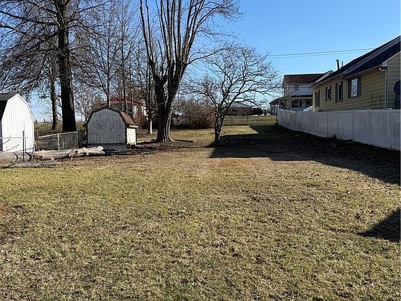 3rd image of 315 Franklin St