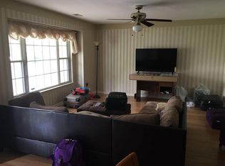 707 Oliphant Ln, Mount Laurel, NJ 08054
