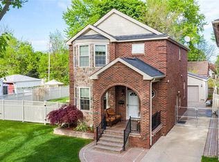 7834 Barrie St, Dearborn, MI 48126