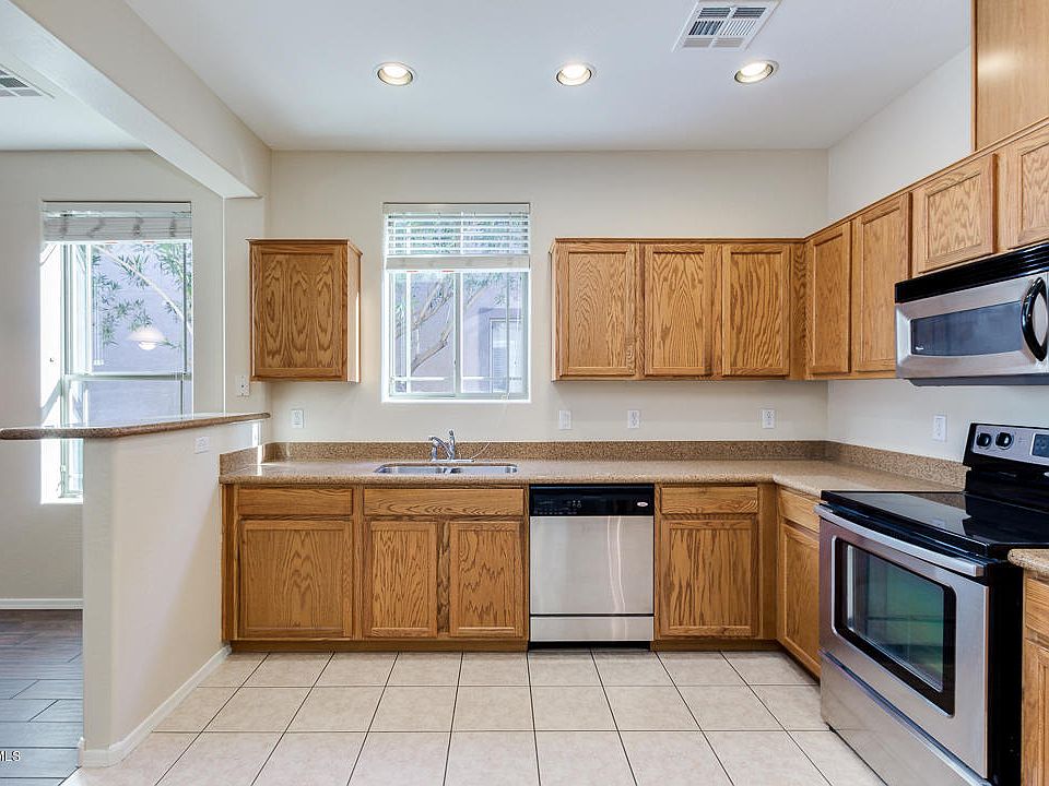 1st image of 1225 N 36th St Unit 1062