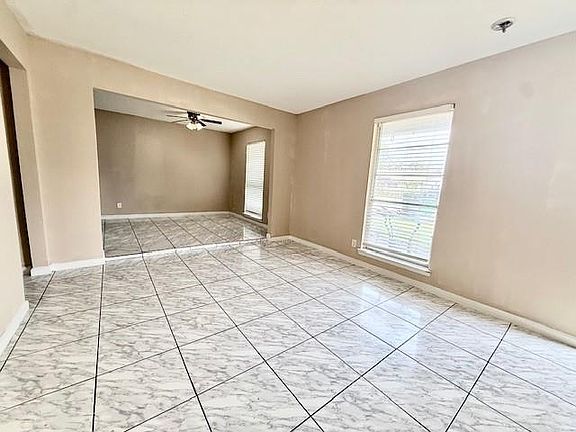 3rd image of 510 Roper St