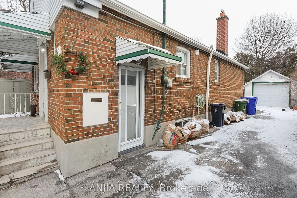 Building Photo - 345 Glebemount Ave #LOWER