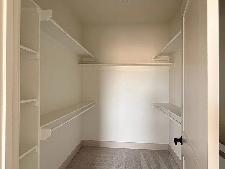 634 Jenny Lynn Rd — Photo 2