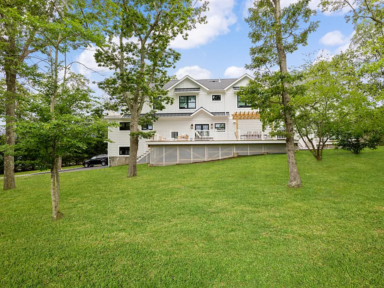 85 N Bishop Ln — Photo 36