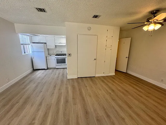 5320 Harmony Ave #9 — Photo 6