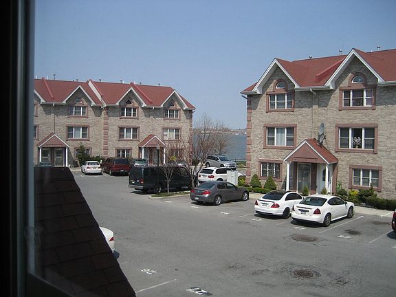 4th image of 11430 Dalian Ct