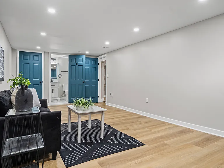 4029 Fairview Ave — Photo 16
