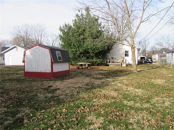 3rd image of 204 Dunn Ave