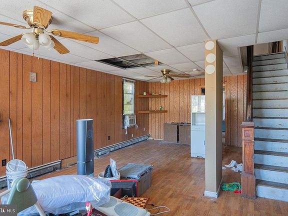 3rd image of 308 N Railroad St