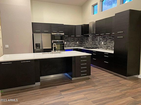 3rd image of 311 W Vinedo Ln