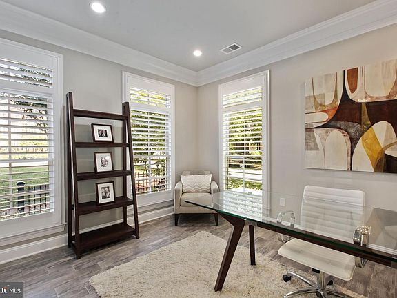 4th image of 10750 Symphony Park Dr