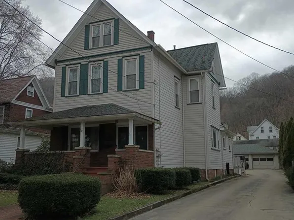 729 Liberty St, Franklin, PA 16323
