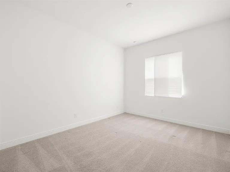 13744 Old Creek Ct — Photo 24
