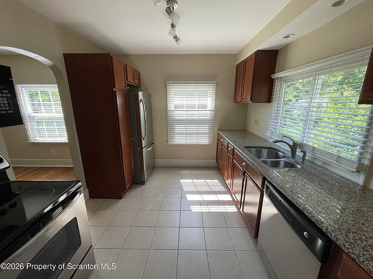 109 Park Dr — Photo 11