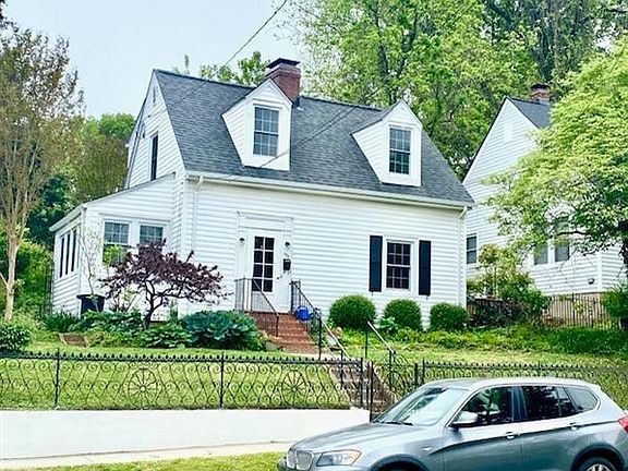 2nd image of 823 Centerdale St